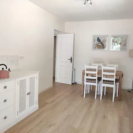 カントリーハウス Bonita Casa Blanca En El Bosque. *