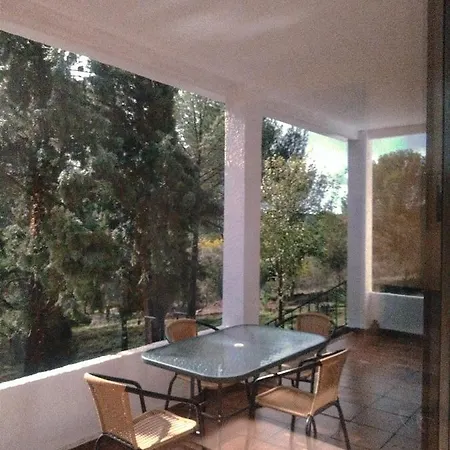 Chalet Bonita Casa Blanca En El Bosque. Cordoue