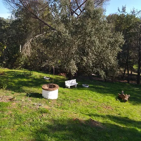 Bonita Casa Blanca En El Bosque. Cordoue
