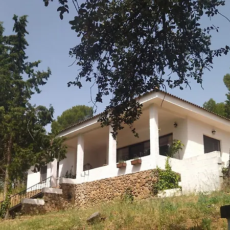 Chalet Bonita Casa Blanca En El Bosque. Cordoue